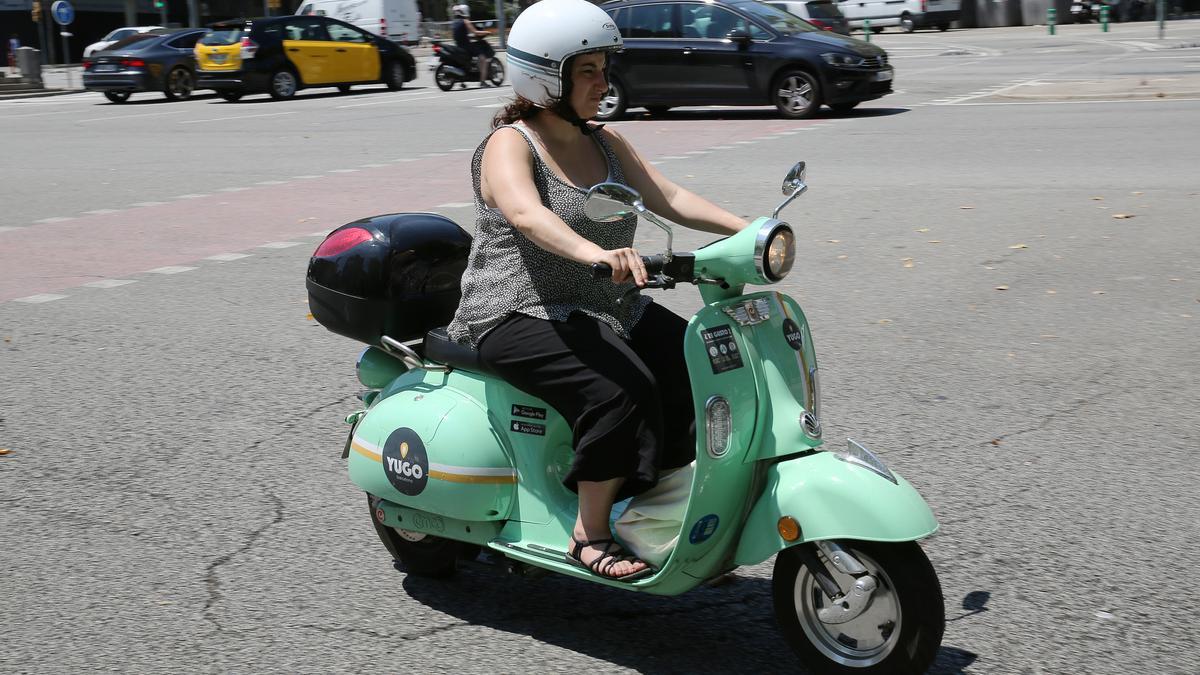 En la foto una moto sharing o de alquiler por horas. FOTO DE RICARD CUGAT