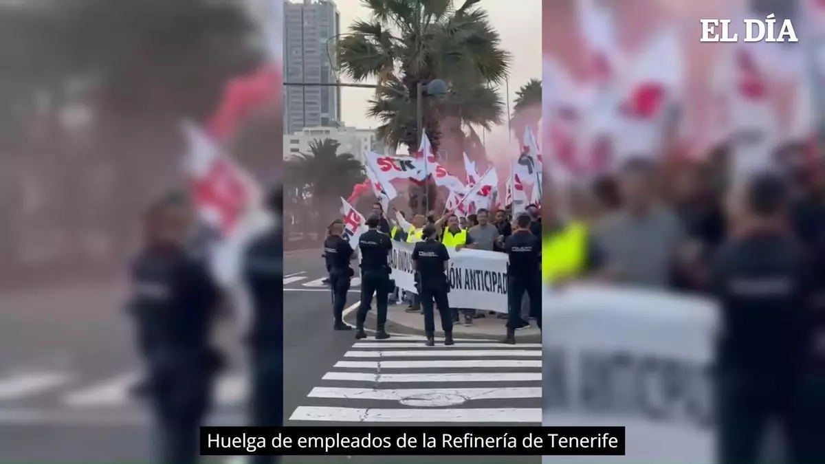 Más del 75% de los empleados de la Refinería de Tenerife se suman a la huelga estatal del sector