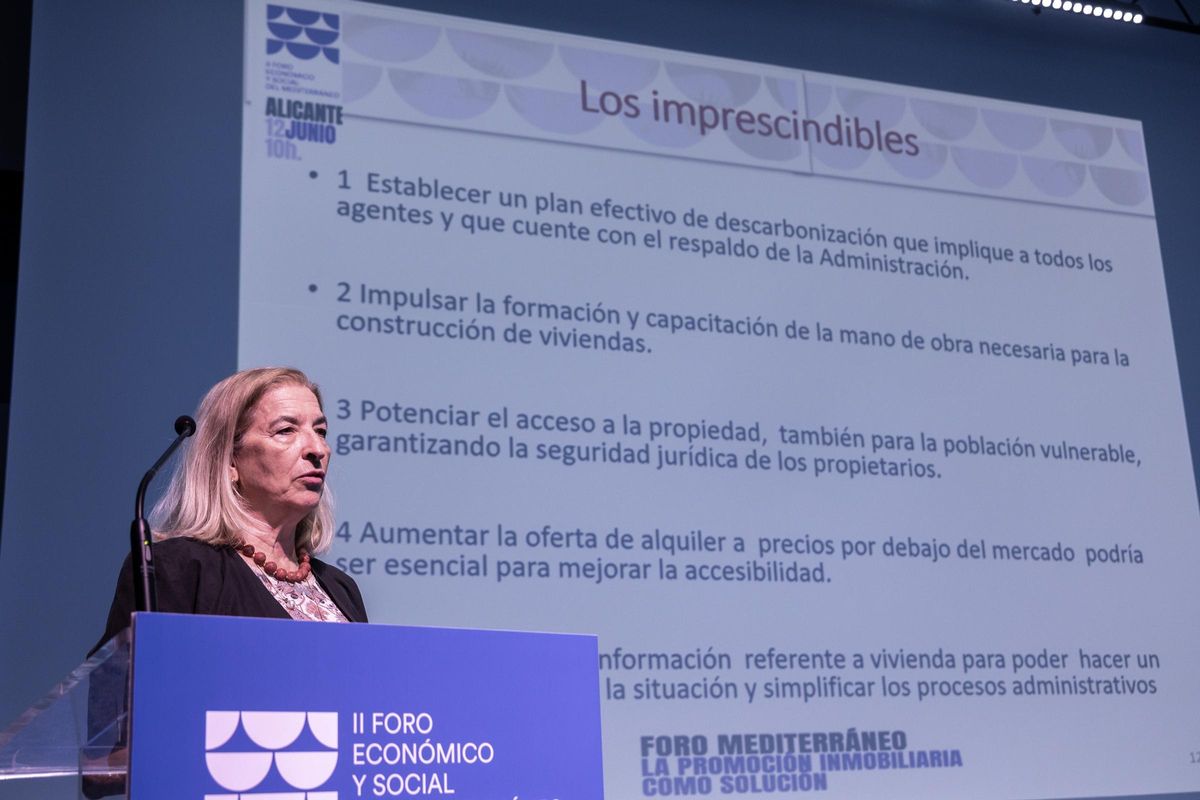 La catedrática de Economía de la UA Paloma Taltavull, durante el Foro Mediterráneo.