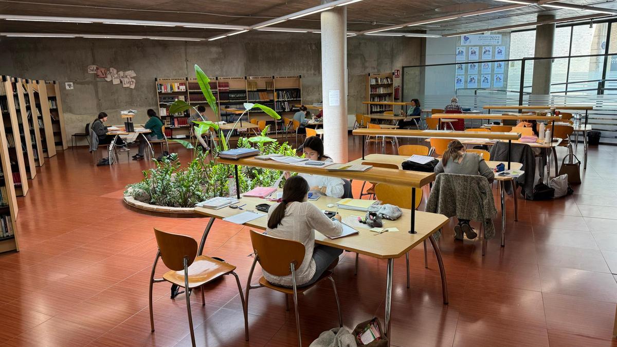 Biblioteca La Cova Gran de Paterna, en una imagen de archivo.