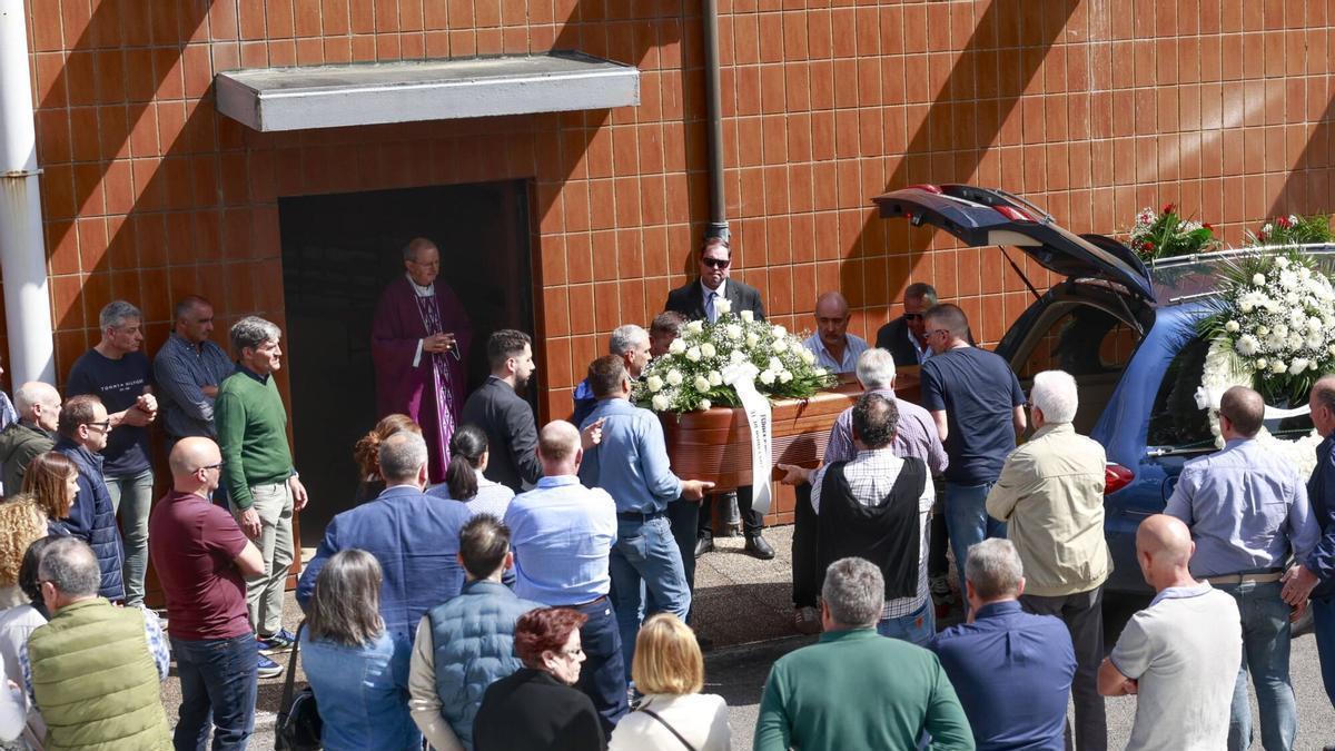 EN IMÁGENES: Funeral del montañero Ramón Isidro González