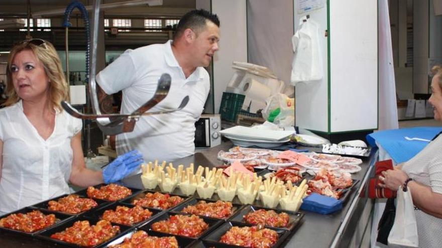 En Catarroja, los viernes se cocina en el mercado