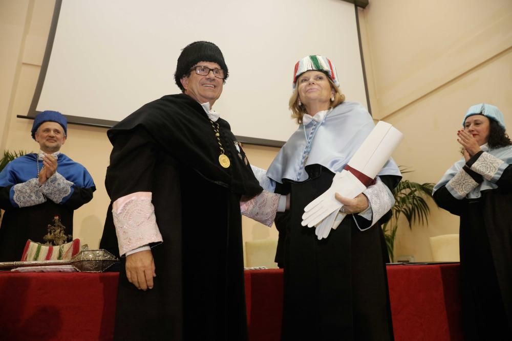 Carme Riera recibe el 'doctor honoris causa'
