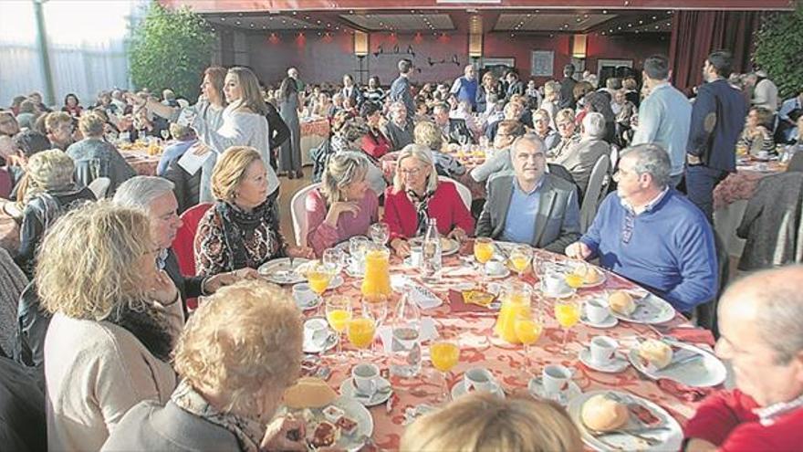 desayuno navideño de mayores