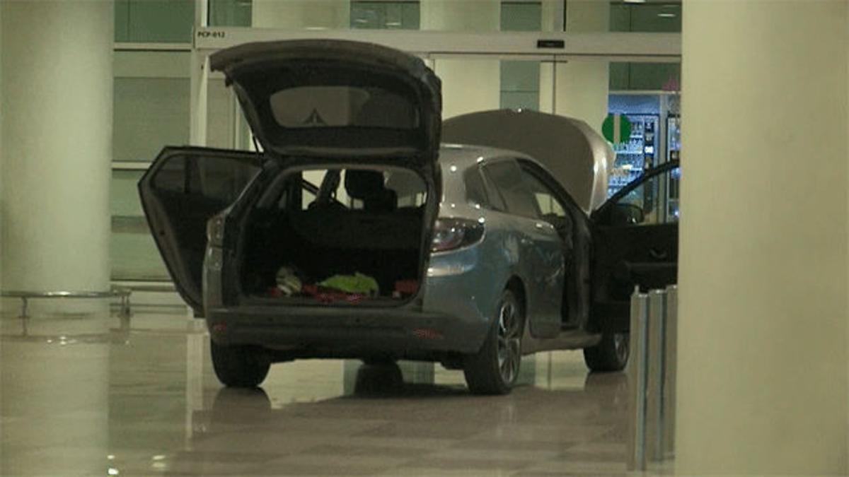 Detenidas dos personas al acceder con un vehículo a la T1 del aeropuerto de El Prat