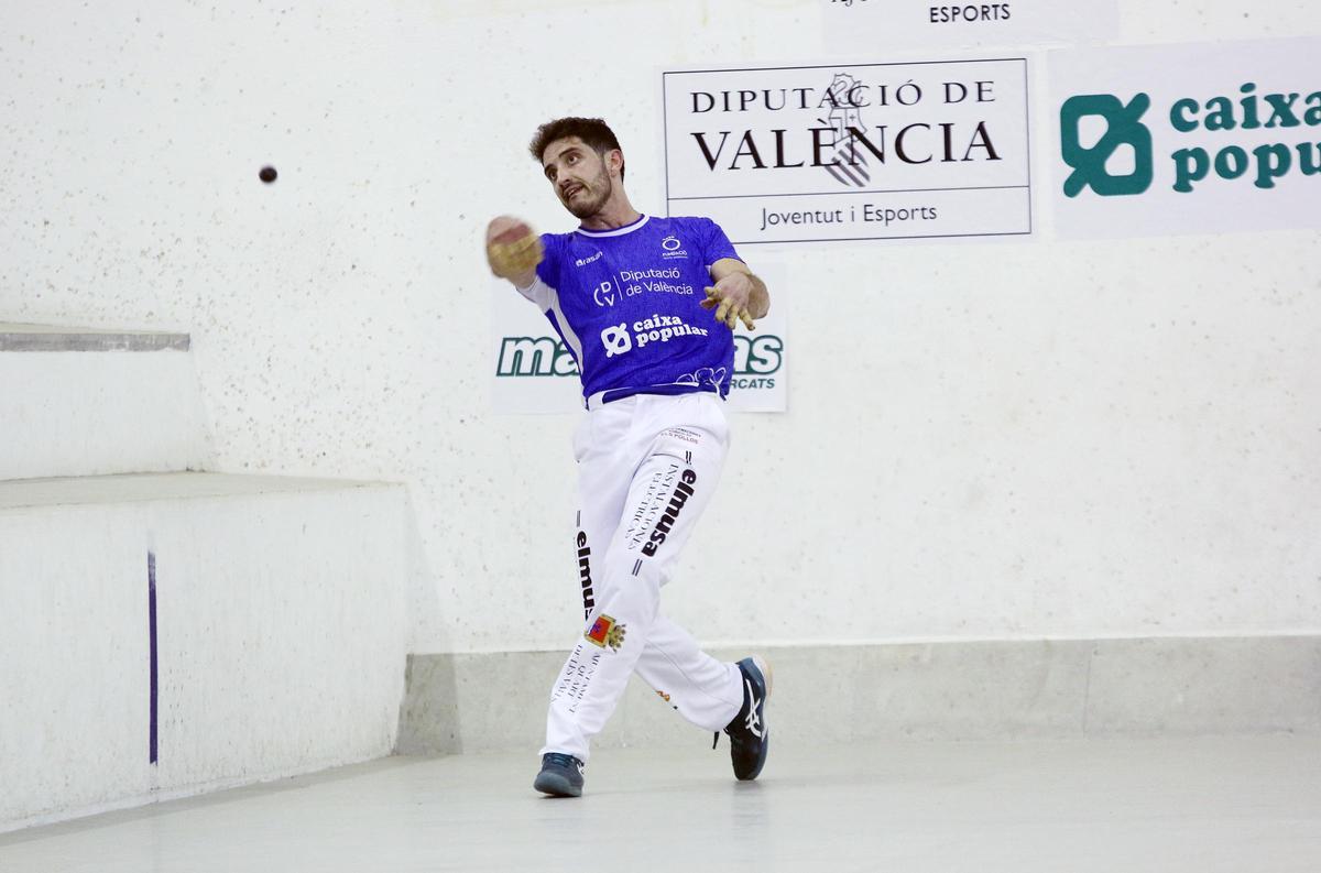 José Salvador va sostenir  el seu equip per a mantenir la iniciativa en  el marcador a Massamagrell.