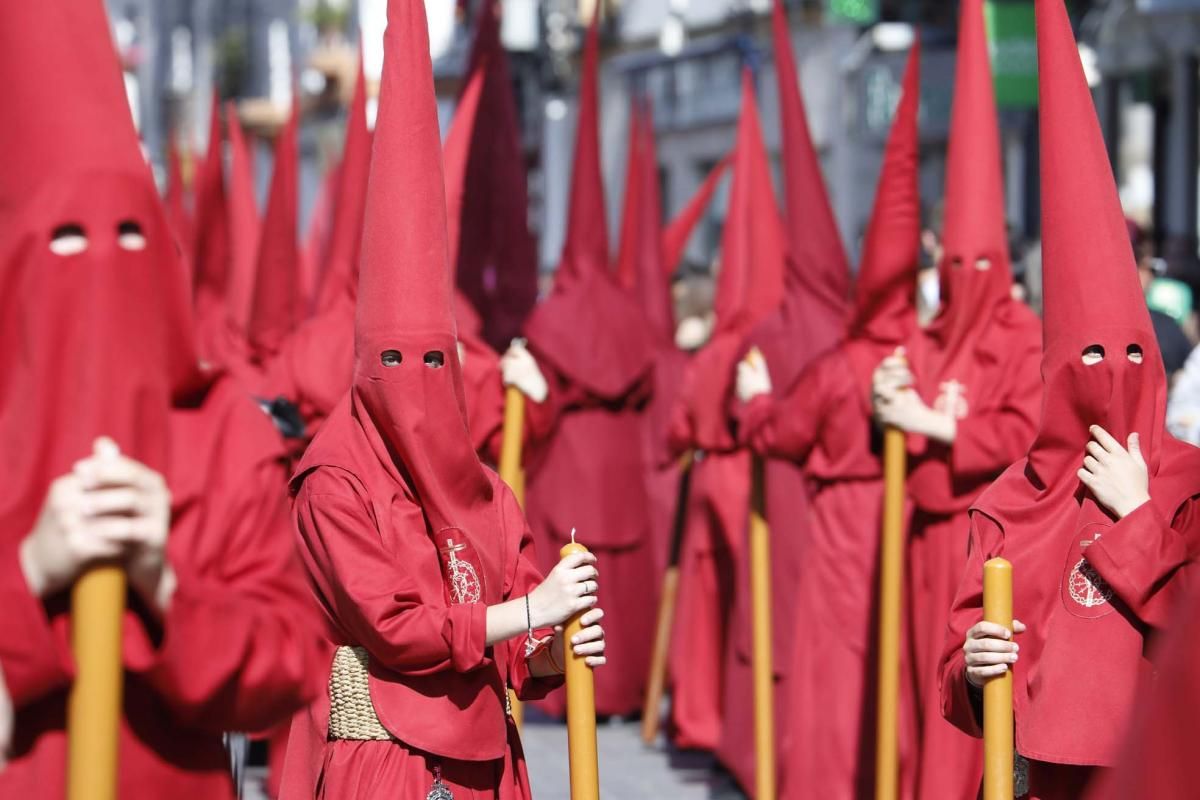 Cálida salida del Buen Suceso en el Martes Santo