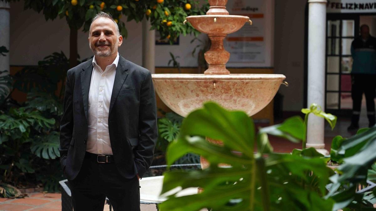 Andrés Fontalba, psiquiatra en un momento de la entrevista para La Opinión de Málaga.