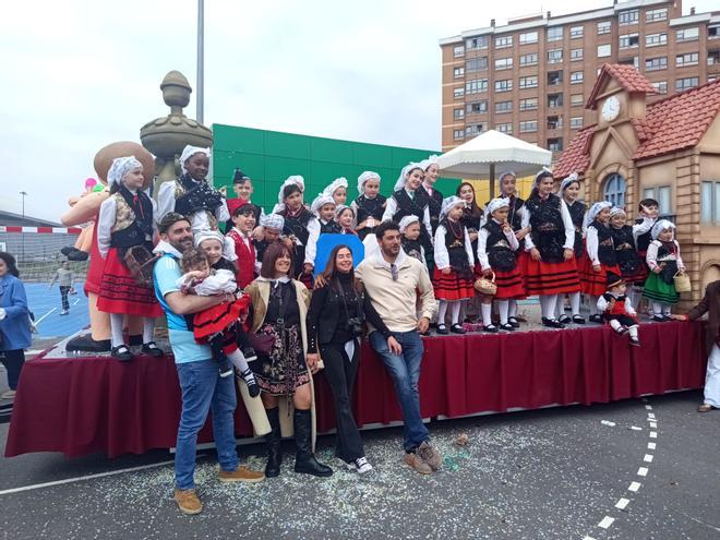 EN IMÁGENES: El desfile de carrozas del Bollo en Avilés