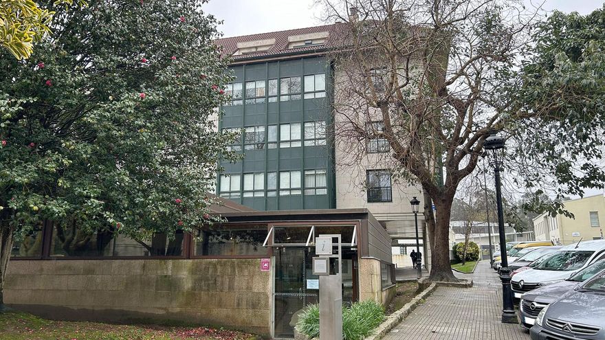 Cambre denuncia un ataque con un taladro al aguacatero junto al Museo