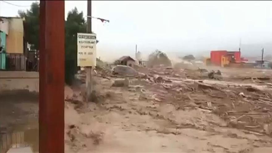 Miles de evacuados por las graves inundaciones en el norte de Argentina