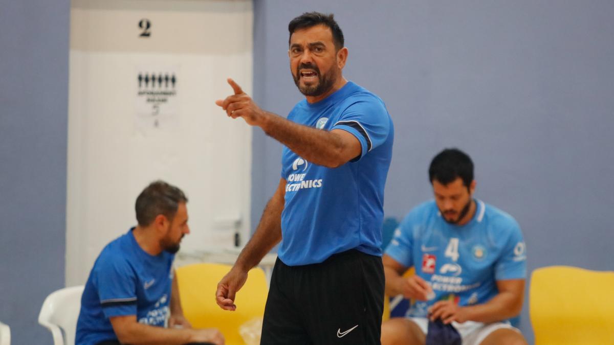 El técnico Ariel Olmedo ha sido cesado como entrenador de la UD Ibiza-Ushuaïa Volley.