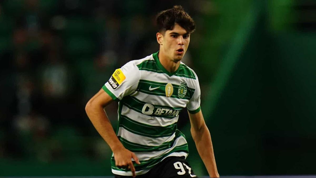 Rodrigo Ribeiro, una de las nuevas promesas de 17 años del Sporting de Portugal