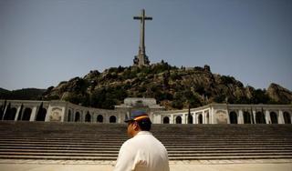 La Conferencia Episcopal rechaza que el abad del Valle de los Caídos se niegue a sacar los restos