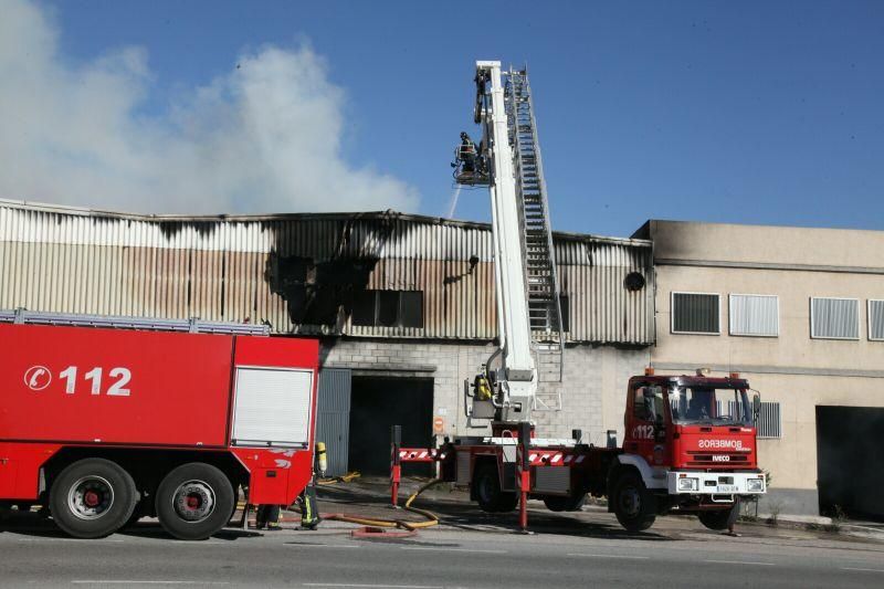 Arde una nave de curtido de pieles en Lorca