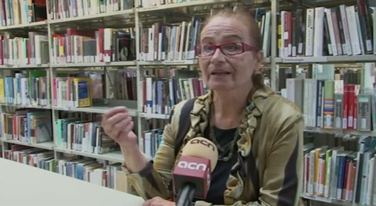 Vídeo amb declaracions de Maria Font, directora de la Biblioteca de Can Peixauet de Santa Coloma; Chen Xiao Xiang, una noia xinesa que viu a la ciutat, i Laia Tordera, la presidenta del Centre de Normalització Lingüística de la ciutat.