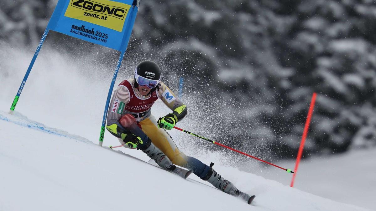 Aleix Aubert hace soñar con su debut en Miundial de esquí alpino