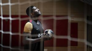 Dika Mem, capità del Barça de handbol: "És l’oportunitat de tancar el cicle amb aquest grup"