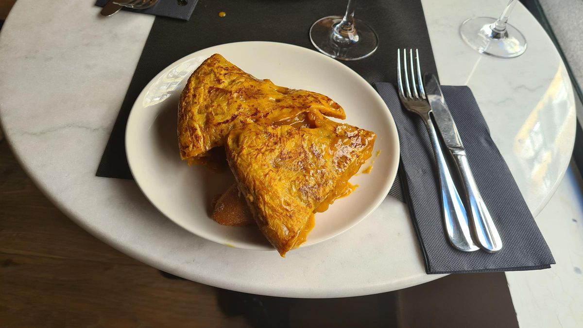 Vuelve la mítica tortilla de patatas del restaurante Juana La Loca.
