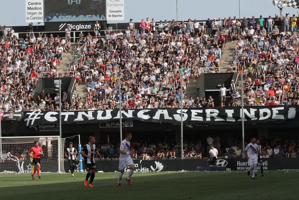 Ambiente en el FC Cartagena - Extremadura