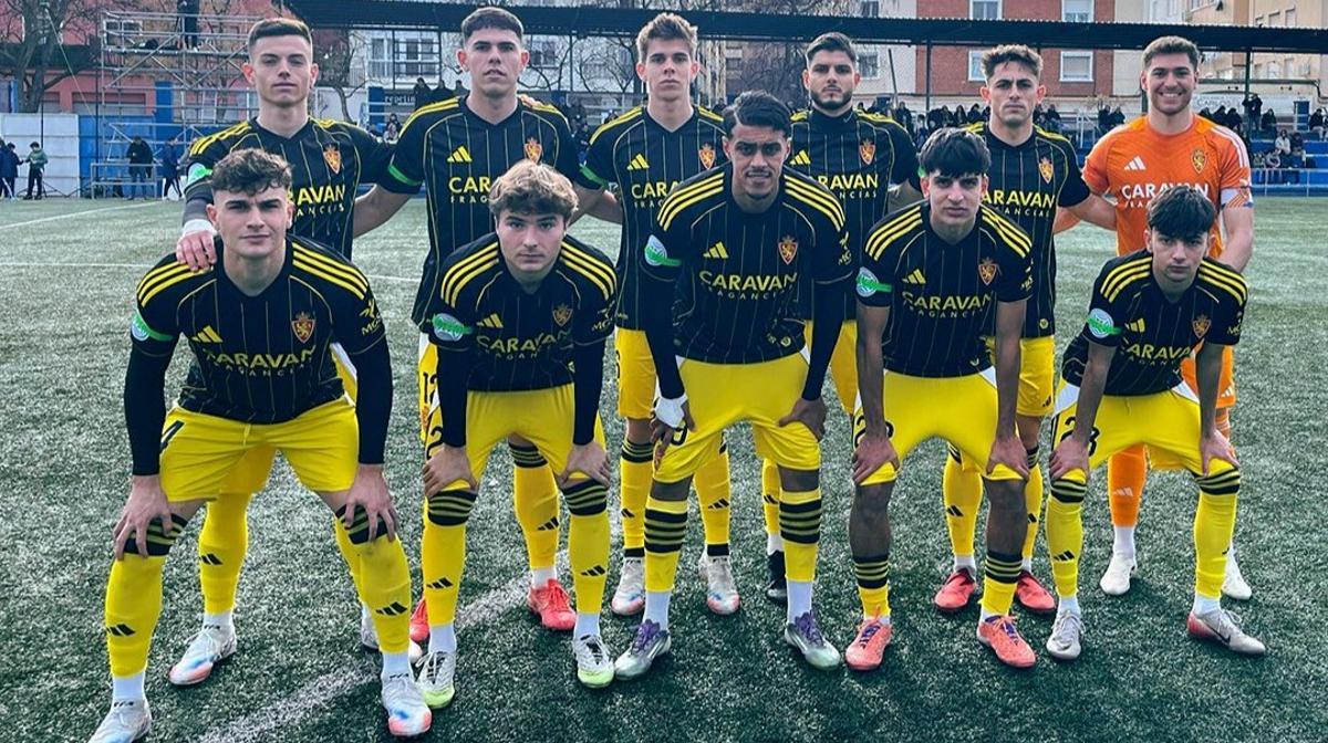 El once titular del Deportivo Aragón, antes del partido ante el CD Ebro.