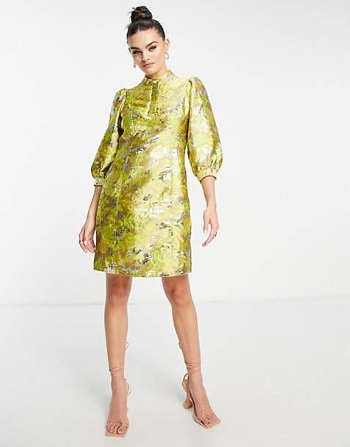 Vestido corto amarillo con diseño de jacquard de Y.A.S