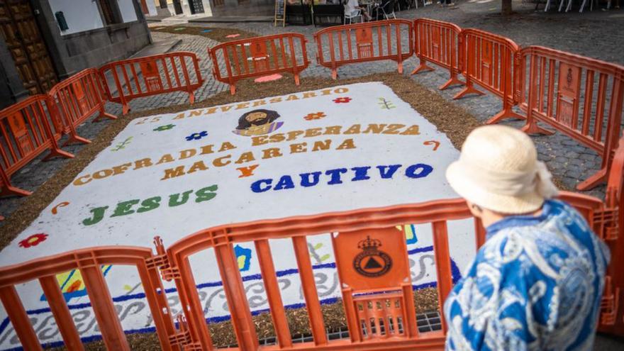 Los jóvenes toman el testigo de las alfombras del Corpus