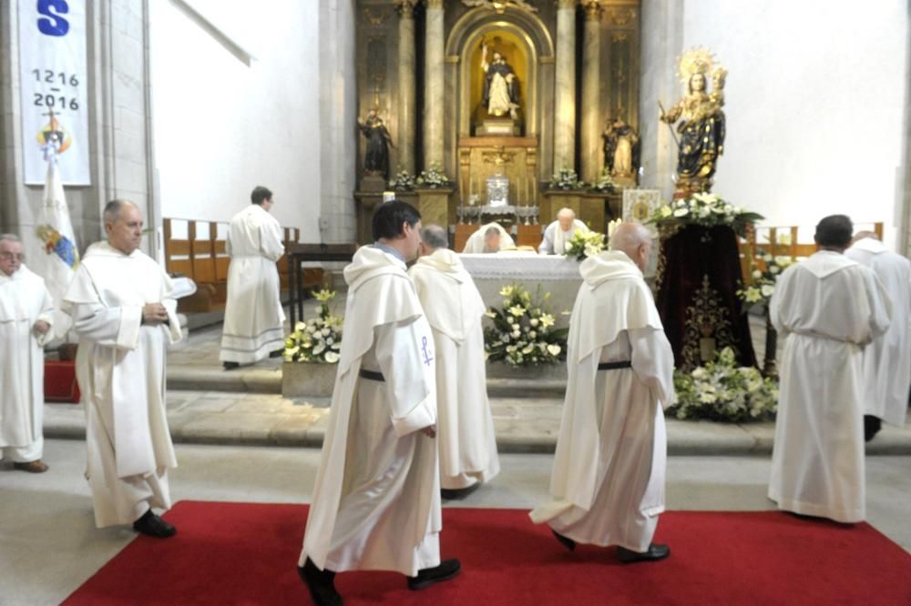 Ofrenda a la virgen del Rosario