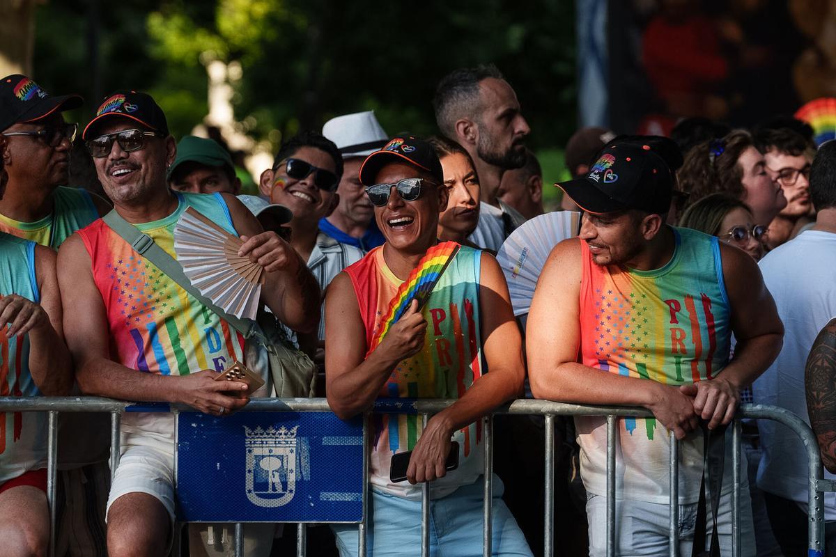 Ambiente durante la manifestación del Orgullo 2026 en Madrid. Ambiente durante la manifestación del Orgullo 2026 en Madrid.
