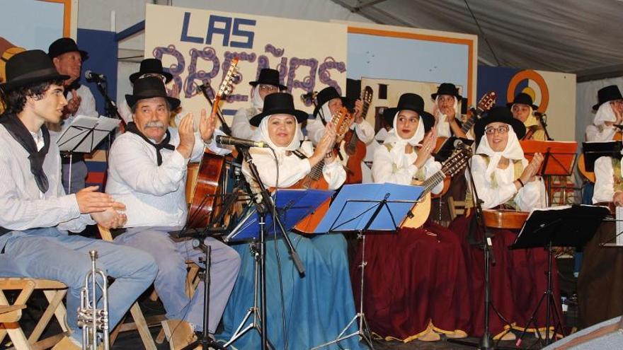 Janubio actúa en el Festival de Bailes Regionales Agüimes