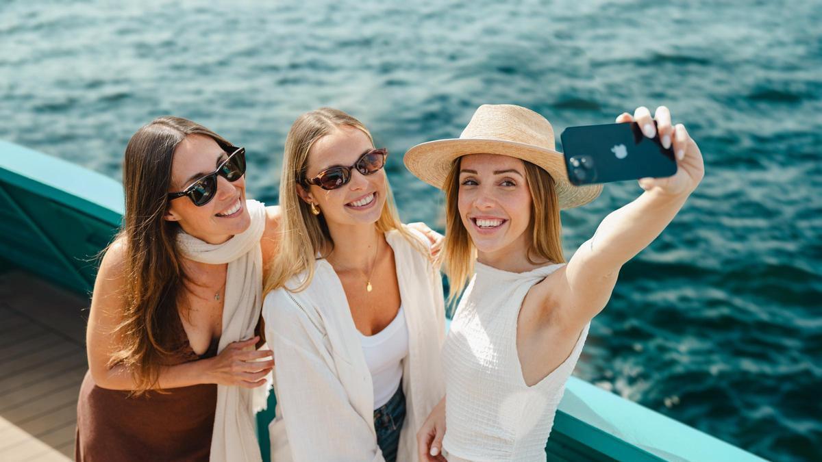 La esencia del verano con B de Baleària: mejorar tu verano desde el primer minuto