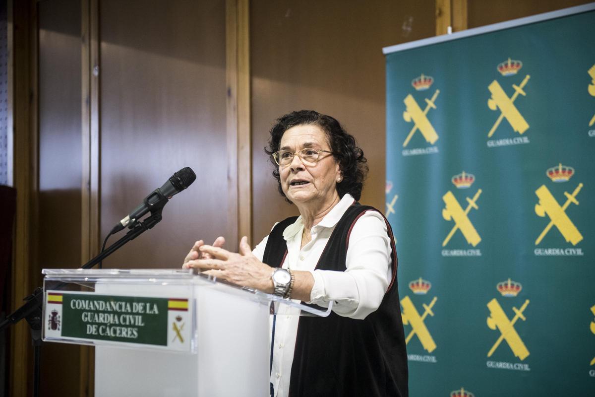 GALERÍA | Así fue la entrega de premios del concurso nacional 'La mujer Guardia Civil' en la Comandancia de Cáceres