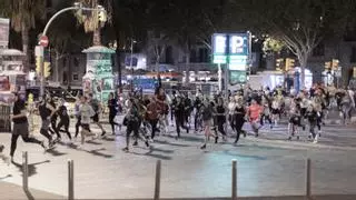 Así son las multitudinarias fiestas runner de Barcelona