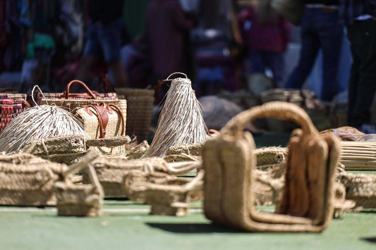 Todas las imágenes del primer día de la temporada del Hippy Market Punta Arabí en Ibiza