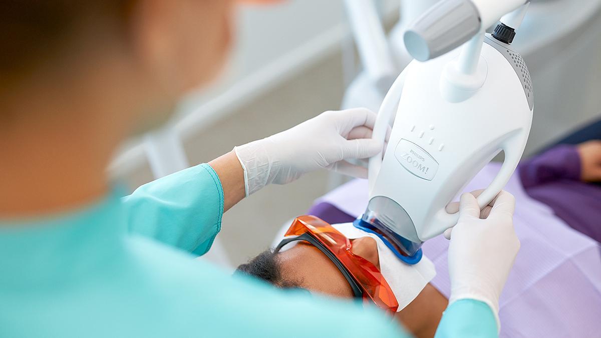 Philips Zoom de blanqueamiento dental.