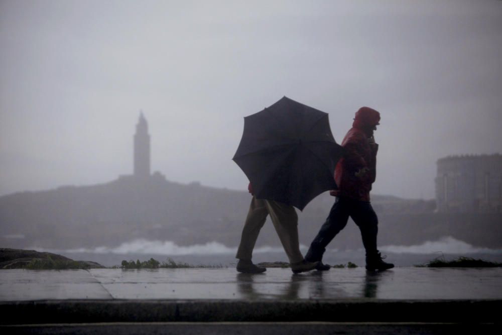 El primer temporal del invierno azota Galicia