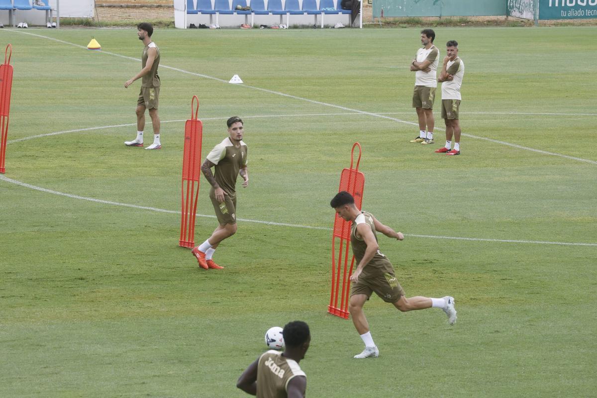 La vuelta al trabajo del Córdoba CF tras superar al Girona, en imágenes