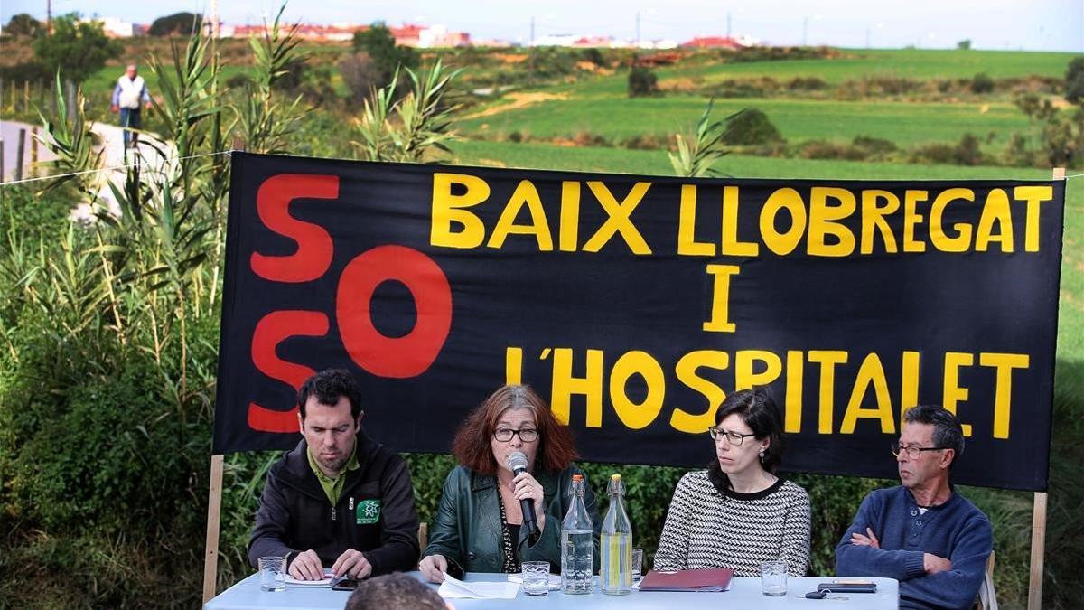 Presentación del manifiesto SOS Baix Llobregat i L'Hospitalet en la Colonia Güell.