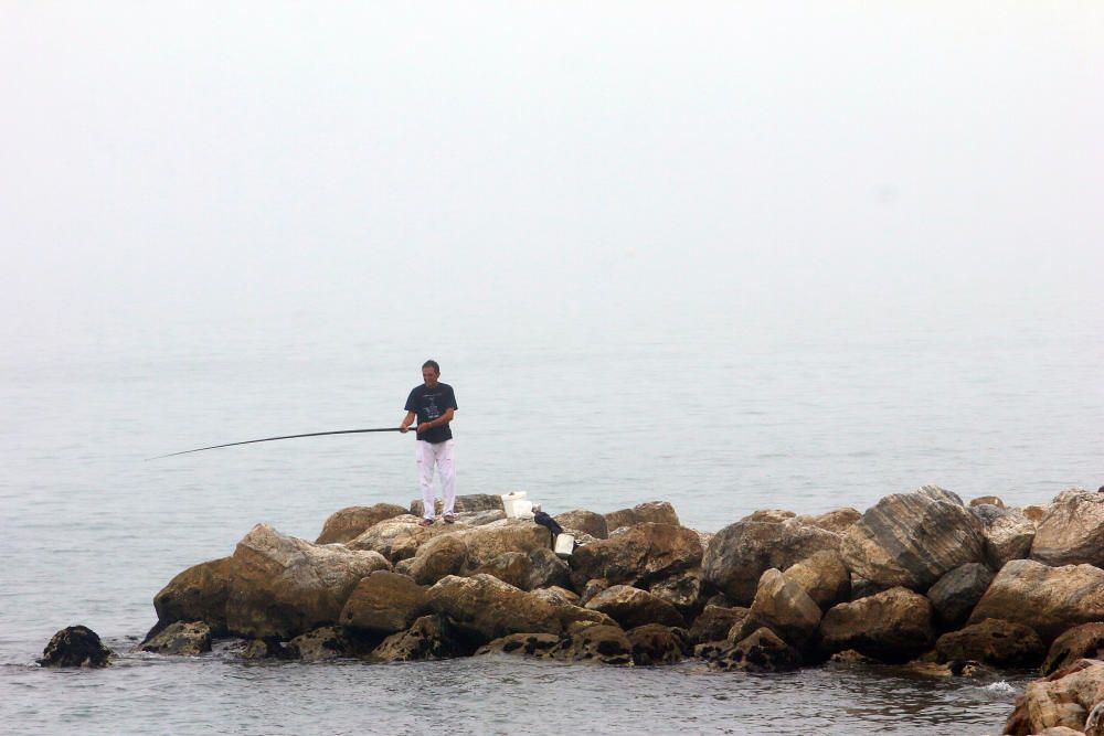 La niebla cubre Málaga.