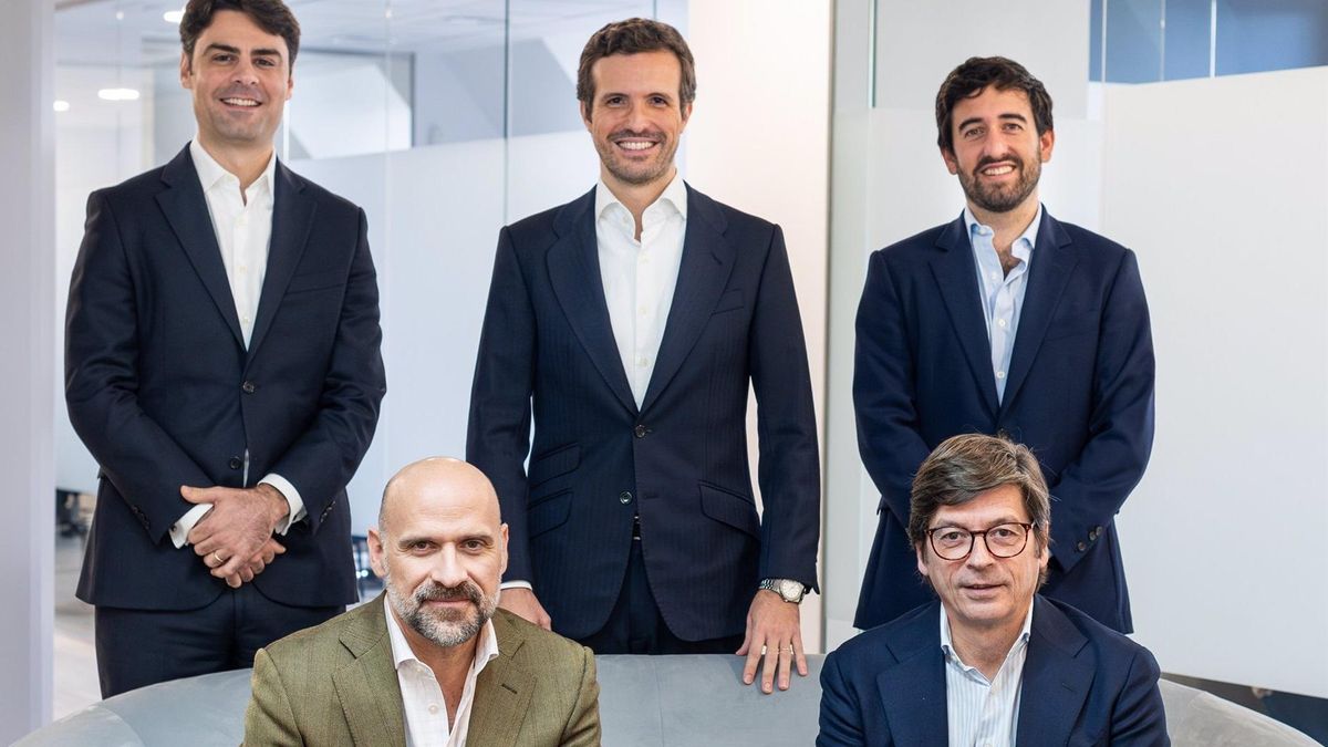 Los socios del fondo Hyperion Fund FCR, entre los que se encuentran el exlíder del PP, Pablo Casado, y el sobrino de Ana Botín, Ricardo Gómez-Acebo Botín.