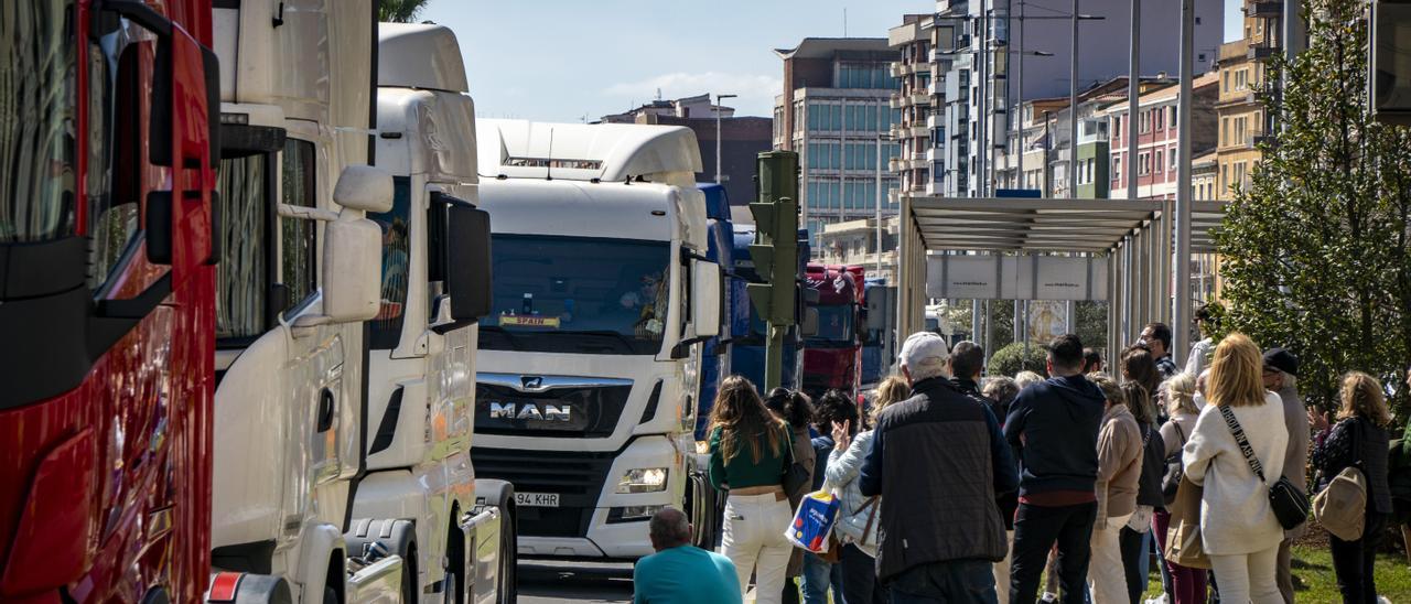 Gobierno y transportistas llegan a un acuerdo tras doce horas de negociación