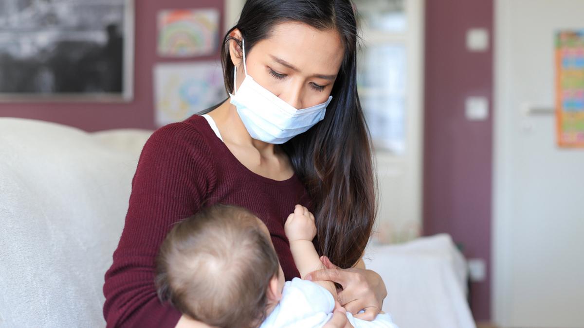 La leche materna de mujeres infectadas y vacunadas tiene anticuerpos.