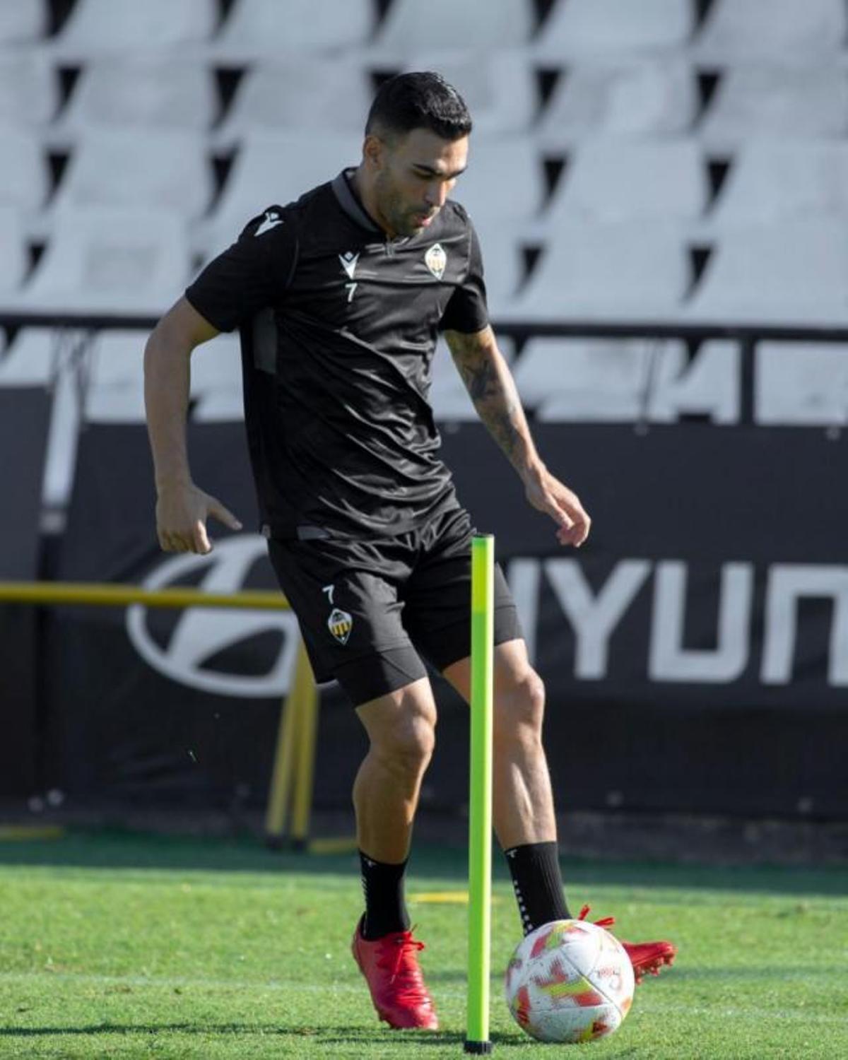 Dani Romera, con el CD Castellón.  | PRENSA CD CASTELLÓN