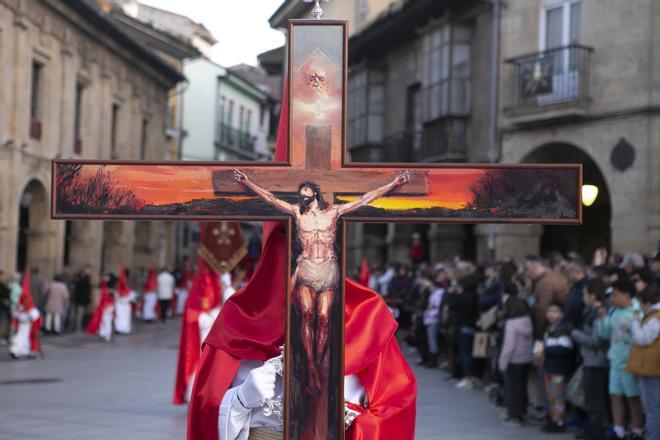 Procesión de Martes Santo en Avilés