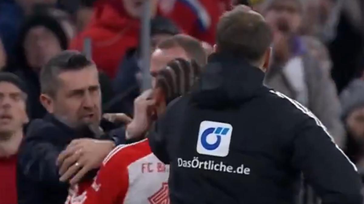 Uno de los manotazos de Bjeliça a Sané