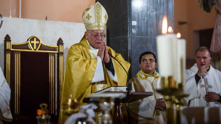 Vicente Juan Segura, en Eivissa, en su misa de despedida en Santa Cruz. | TONI ESCOBAR