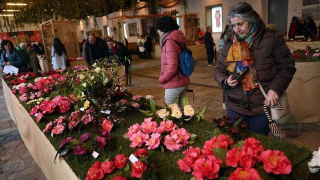Muchas personas acudieron al acto de inauguración.