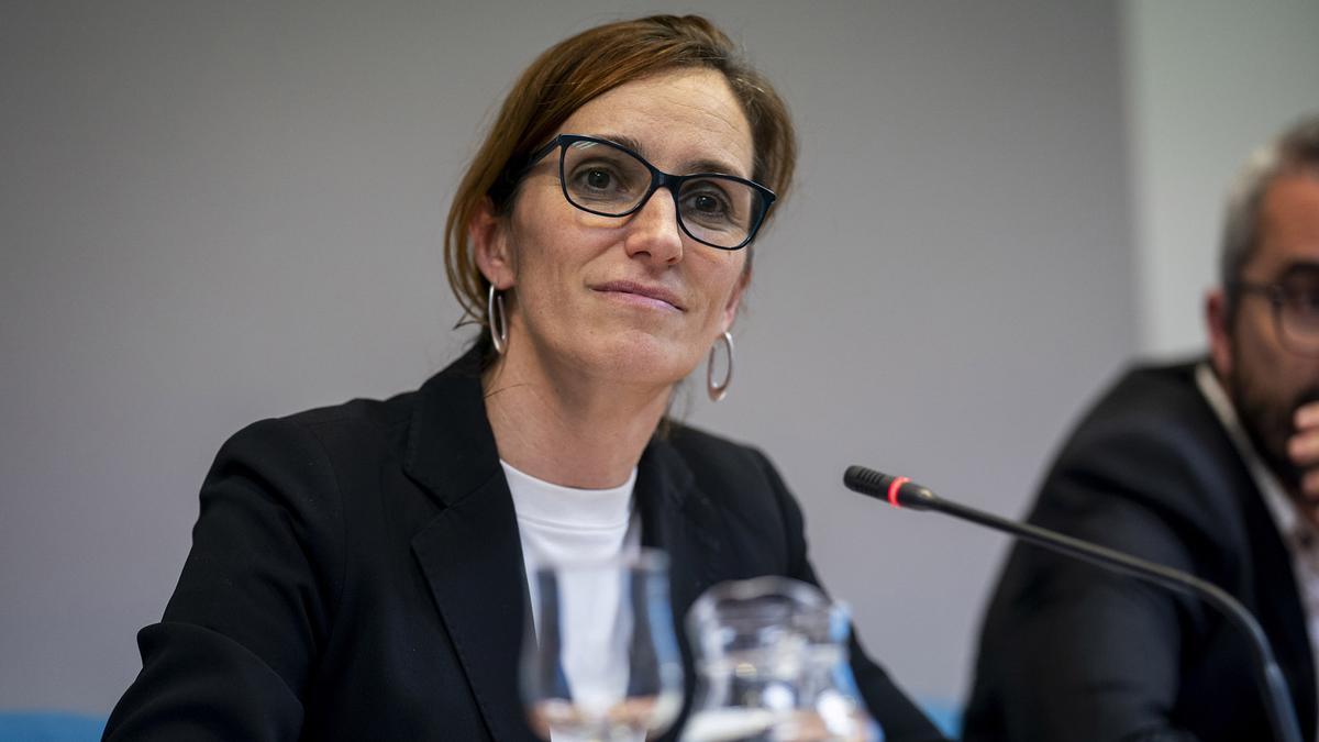 Mónica García: “El colapso significa que el río se ha desbordado”