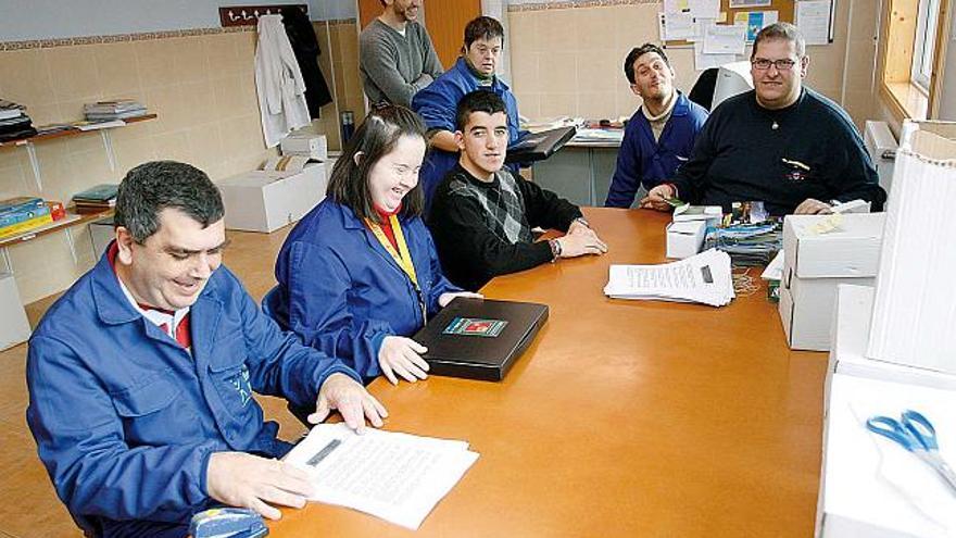 Los &quot;autoxestores&quot; del centro ocupacional Juan María se preparan para su primer congreso.