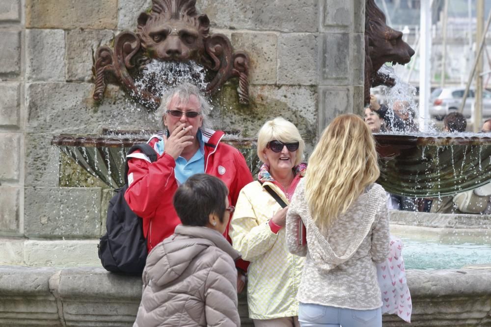 Desembarco de cruceristas extranjeros en Gijón